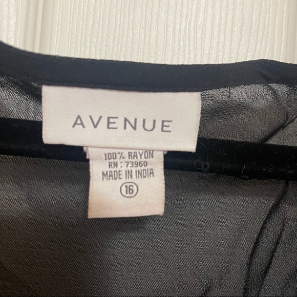 Avenue sheer midi w/ double side slits - Picture 3 of 4